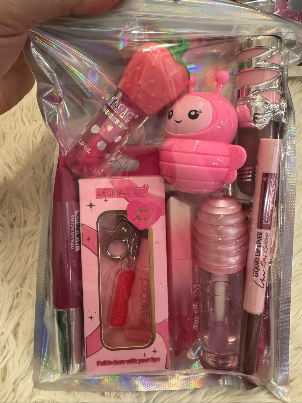 Kevin&Coco beauty bundle lippies Set Lip Oil lip  Balm keychain gloss 8 items